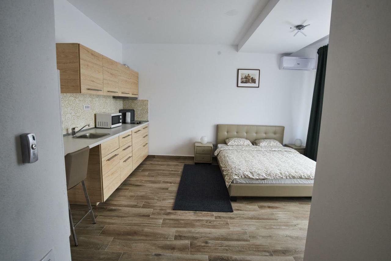 At Central Apartments ブカレスト エクステリア 写真